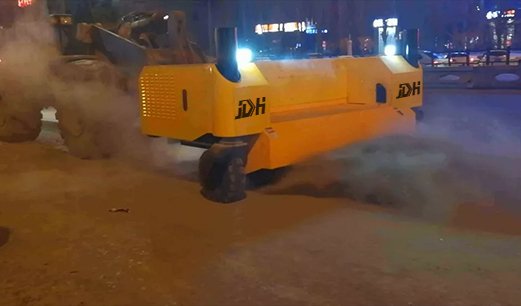 因为有你，这个雪天不在寒冷，除雪保障——开云线上平台（集团）官方网站为您服务(图1)